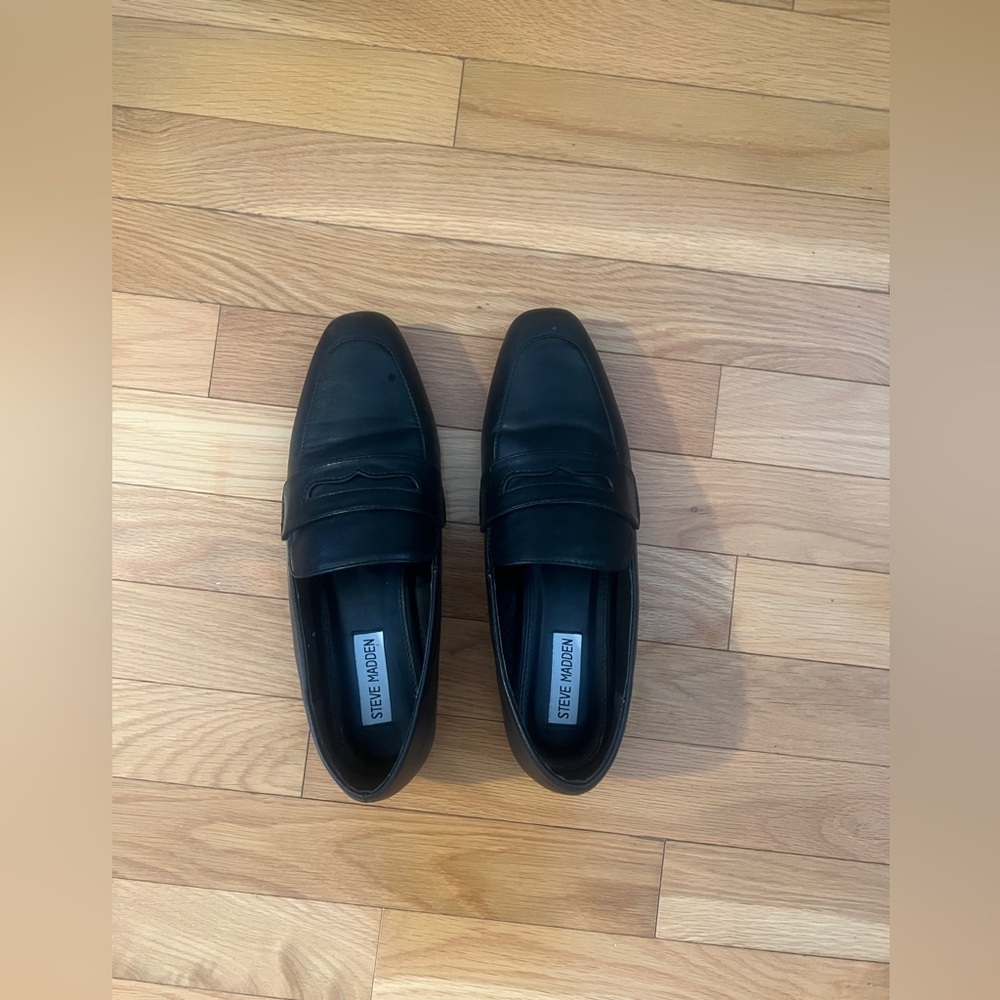 One time worn like newSteve Madden Office shoes. Women size 39